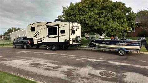 Six Tips to Tow like a Pro