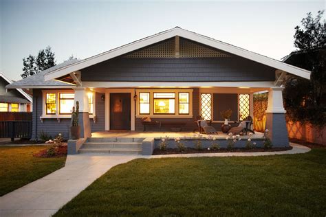 A Closer Look at American Bungalow Styles | Bungalow exterior, Bungalow ...