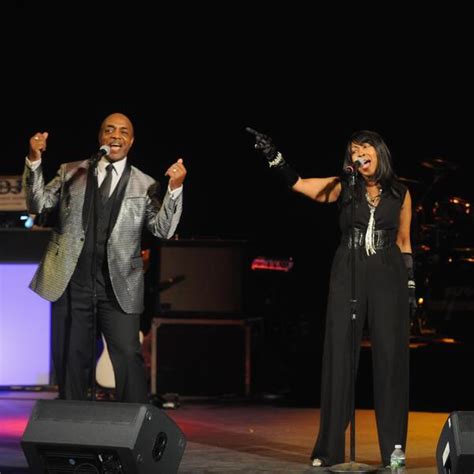 Hues Corporation 的图像结果