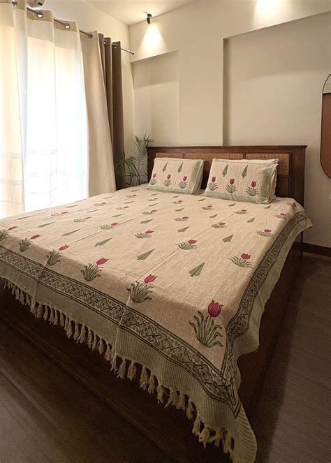Tulip Hand Block Printed Soft Jute Bedsheet Set – Decor By The Way
