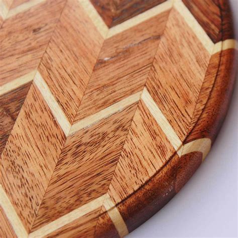 Chevron Pattern Wooden Round Chopping Board | Wood Cutting Boards ...