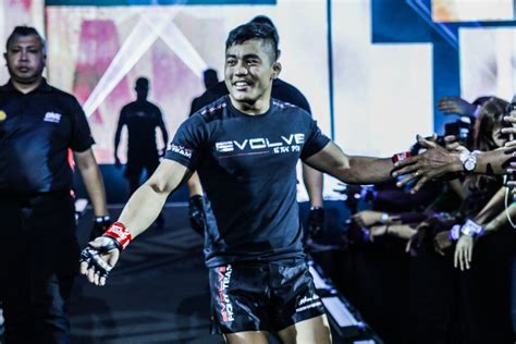 Flashback Friday: रोशन मैनम ने अपने ONE डेब्यू के बारे में बात की - ONE ...