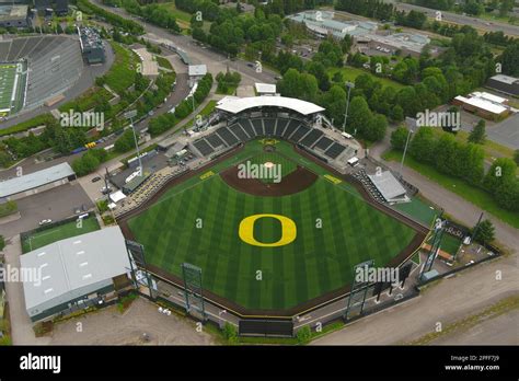 Ore stadium home of oregon ducks baseball team hi-res stock photography ...