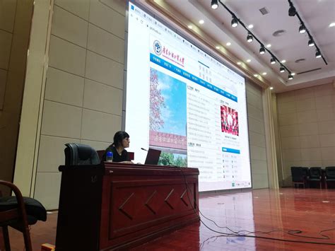 外国语学院举办考研经验交流讲座-南宁师范大学