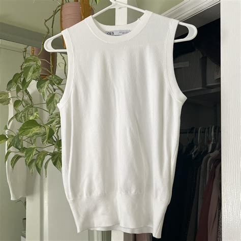 Zara white sweater vest. Never worn! - Depop