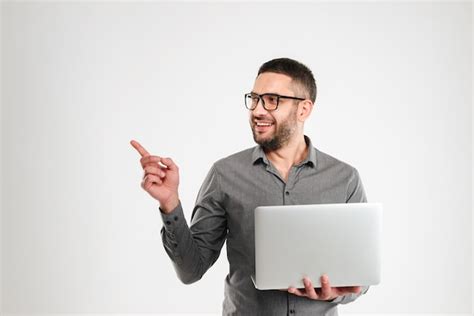 Business Man Pointing at Computer 的图像结果