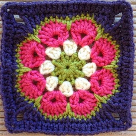 African Flower Square Tutorial 的图像结果