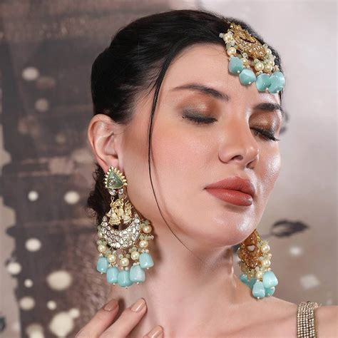 Chandbali Earrings With Maang tikka Set auraa trends – Auraa Trends