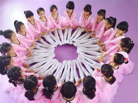 东易慈善基金第35间舞蹈教室在河南省南阳市尚台回族小学落成！