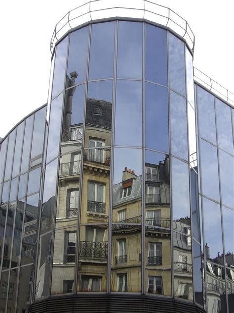 Building Glass Window 的图像结果