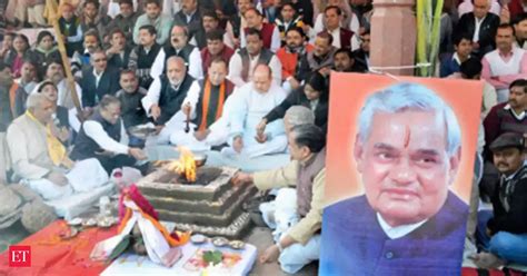 BJP 'havan' near Narendra Modi rally venue to mark Vajpayee birthday ...