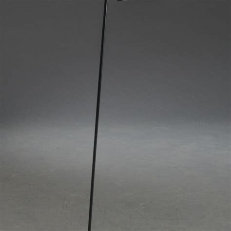 Arne Jacobsen. AJ standerlampe, sortlakeret | Lauritz.com