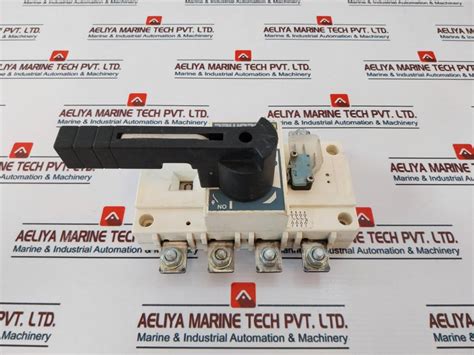 Socomec Sirco 125A Isolator Switch 50/60Hz – Aeliya Marine Tech