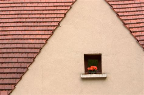 How to Measure for Hip Roofing | Hunker