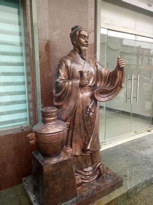 历史名人玻璃钢雕塑_滨州宏景雕塑有限公司