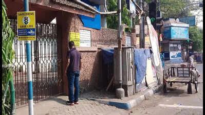 Squatters evicted from heritage library gate | Kolkata News - The Times ...