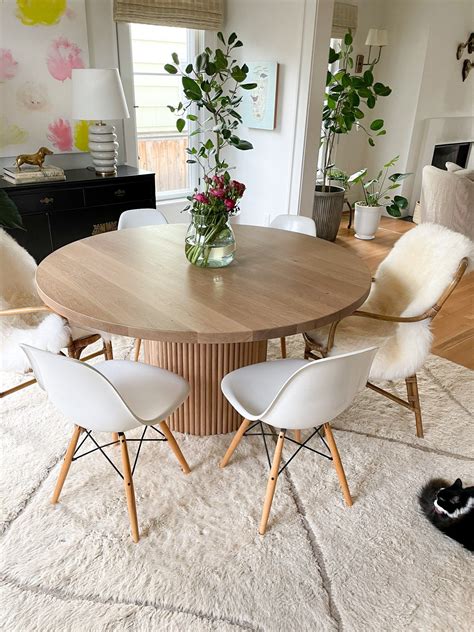 Halo solid wood round fluted pedestal dining table made to order – Artofit