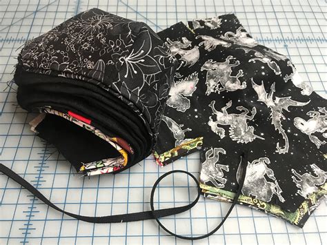 Tutorial for Making Fabric Face Mask 的图像结果