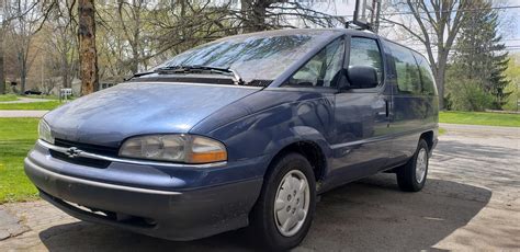 1995 Chevy Lumina APV, the official car of... : r/regularcarreviews