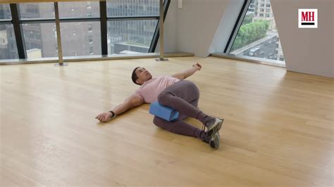 Use The Open Book Stretch to Loosen Your Stiff, Achey Upper Body