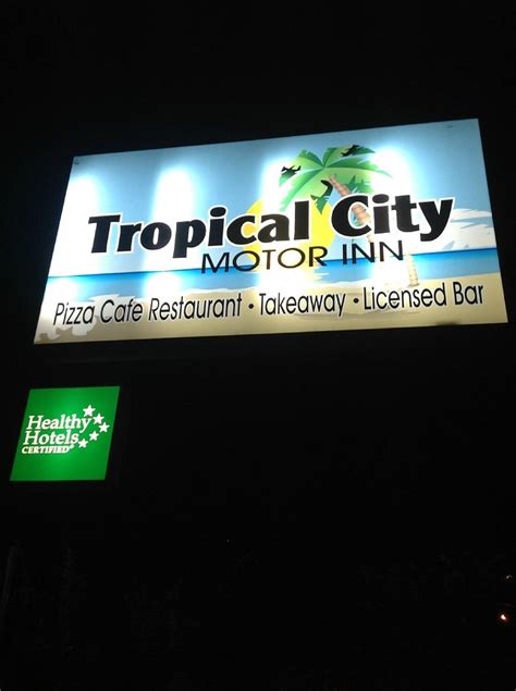 TROPICAL CITY MOTOR INN (Ayr) - Lodge Reviews, Photos, Rate Comparison ...