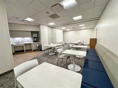 Corewell Health Zeeland Hospital | Medical Office Building - EV Construction