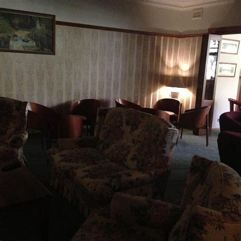 HALLS GAP TAVERN (Grampians) - Hotel Reviews, Photos, Rate Comparison ...