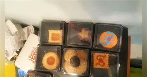 Desserts On Your Mind? This Cafe Does Amazing Red Velvet Jar Cake & Mud ...