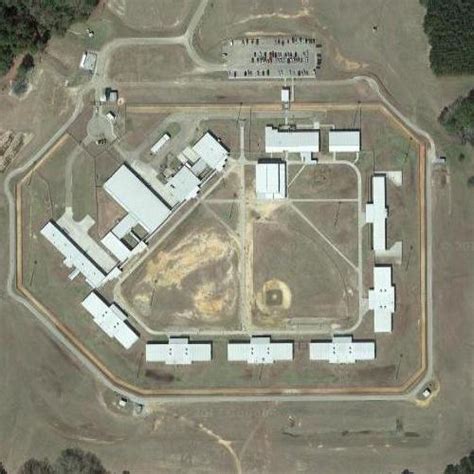 Easterling Correctional Facility in Clio, AL (Google Maps)