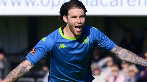 Truro City return to top as National League South title race goes to ...