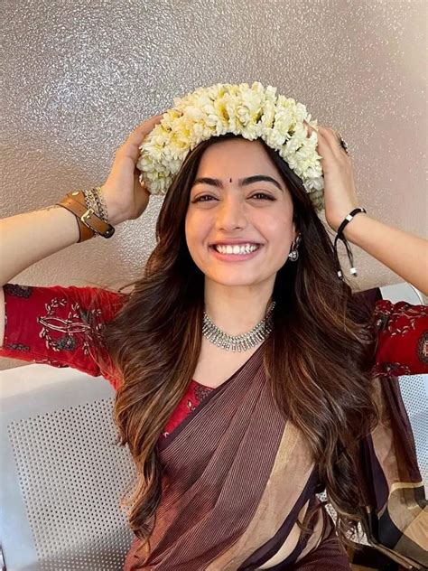 Rashmika Mandanna Adds Her Signature Charm to Her Saree Pictures ...