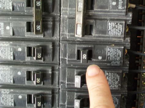 Differential Circuit Breaker Tripping at Annalisa Hanley blog