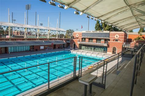 Uytengsu Aquatics Center - Recreational Sports