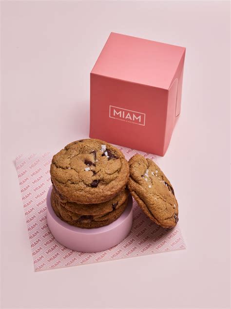 Dark Chocolate & Sea Salt Cookies (Pack of 4) – Miam Patisserie