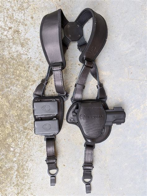 Alien Gear Cloak Shoulder Holster Review 的图像结果
