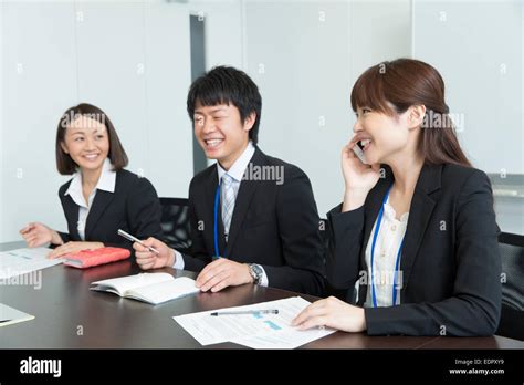 People at a Business Meeting 的图像结果
