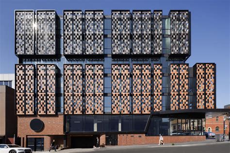 Gallery of 151 Toorak Road Commercial and Office Building / Bird de la ...