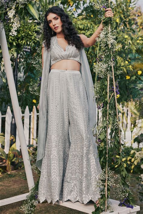 THE ROMANTICS - ILLUME – Chamee and Palak official