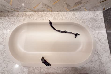 The Club MDW: Inside the first lounge at Chicago's Midway International ...