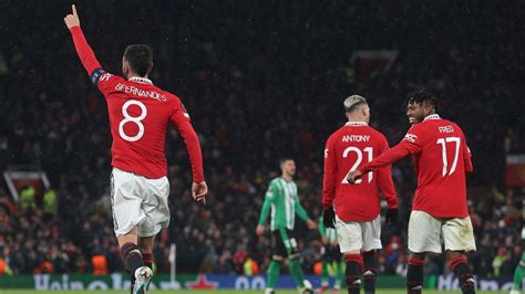 Bruno, Man United get over Anfield criticism to rout Betis - ESPN