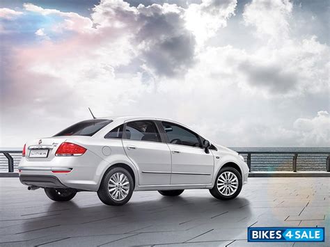 Fiat Linea Active 1.3L Multijet price, specs, mileage, colours, photos ...