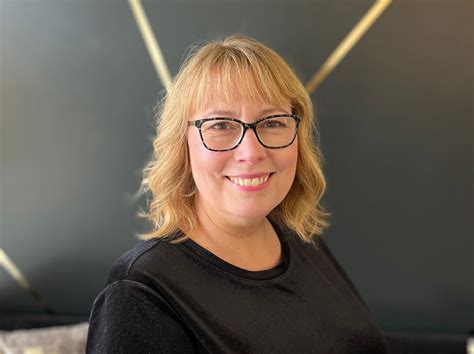 LISA - Best Salon and Spa in Savannah - 40 Volume