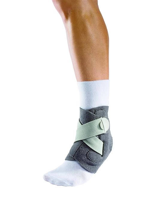 Buy Mueller Sports Medicine Adjust-to-Fit Ankle Support, 0.29 Pound ...