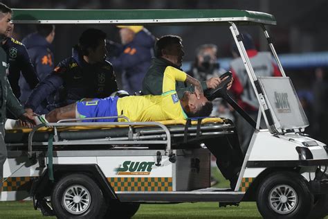 Brazil FA: Neymar to undergo knee surgery, faces long layoff