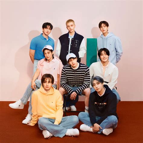 TOMMY HILFIGER 隆重推出 STRAY KIDS 2025 年春季廣告活動 - Hong Kong Times Square