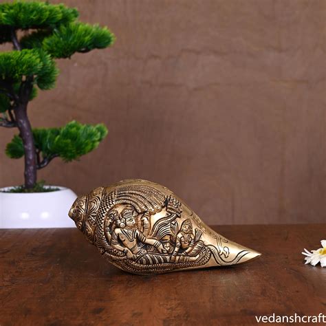 Brass Lord Vishnu And Lakshmi Conch – Vedansh Craft