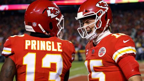 Byron Pringle shares thoughts on playing with Patrick Mahomes | Kansas ...