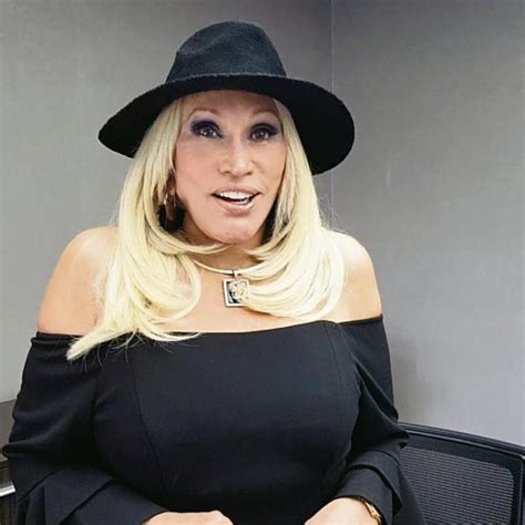 DeNunCianDo - Laura León - Miami (lauraisabela)