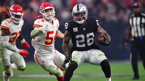 Josh Jacobs contract: Raiders RB doesn't get new deal by tag deadline