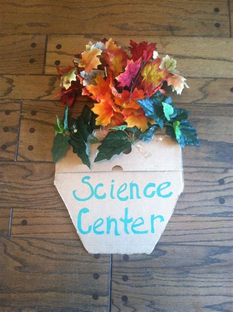 Science Corner Sign 的图像结果